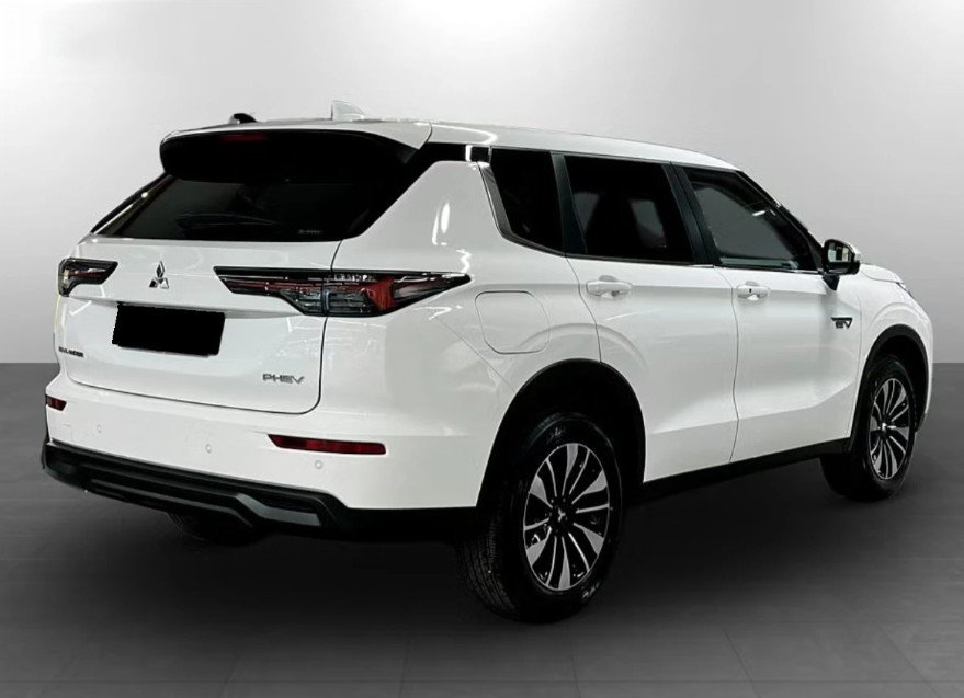MITSUBISHI Outlander 2.4 PHEV Inform 4WD Automatic, Plug-in-Hybrid Benzin/Elektro, Neuwagen, Automatik - 3