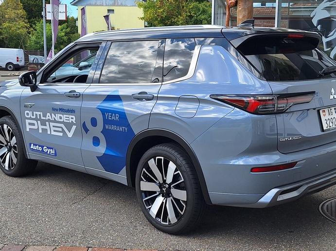 MITSUBISHI Outlander PHEV Instyle KMU Helvetia, Plug-in-Hybrid Benzin/Elektro, Neuwagen, Automatik