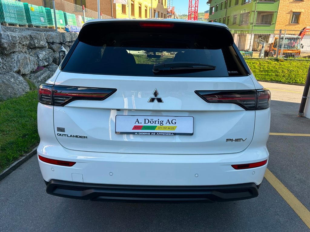 MITSUBISHI OUTLANDER 2.4 PHEV Invite 4x4, Plug-in-Hybrid Petrol/Electric, Automatic - 4