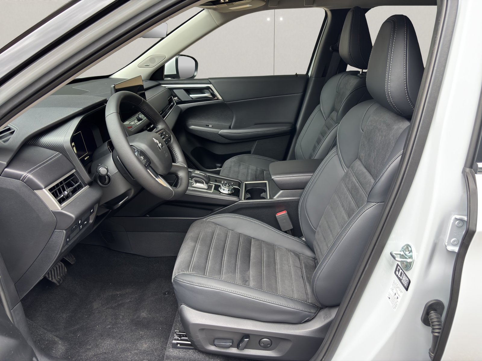 MITSUBISHI Outlander 2.4 PHEV Intense 4x4, Plug-in-Hybrid Benzin/Elektro, Neuwagen, Automatik - 7