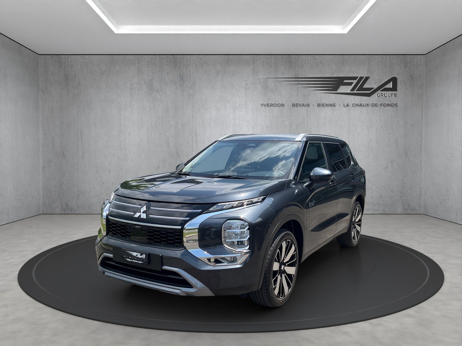 MITSUBISHI OUTLANDER 2.4 PHEV Intense 4x4, Plug-in-Hybrid Benzin/Elektro, Neuwagen, Automatik - 2