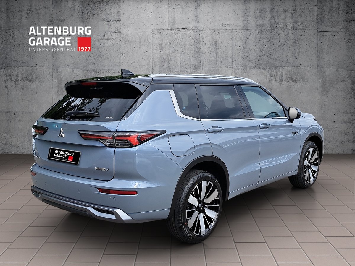 MITSUBISHI Outlander 2.4 PHEV Instyle 4x4, Plug-in-Hybrid Benzina/Elettrica, Auto nuove, Automatico - 5