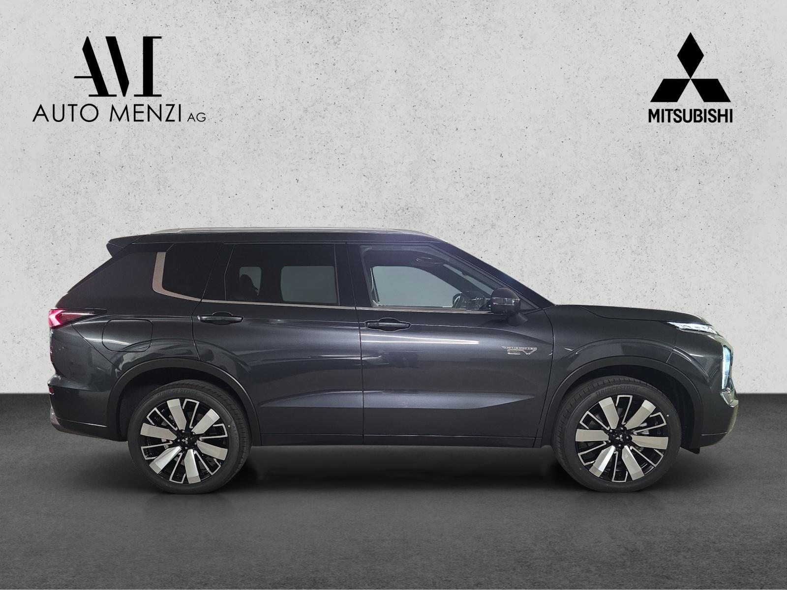 MITSUBISHI Outlander 2.4 PHEV Instyle+ 4x4, Plug-in-Hybrid Benzina/Elettrica, Auto nuove, Automatico - 2