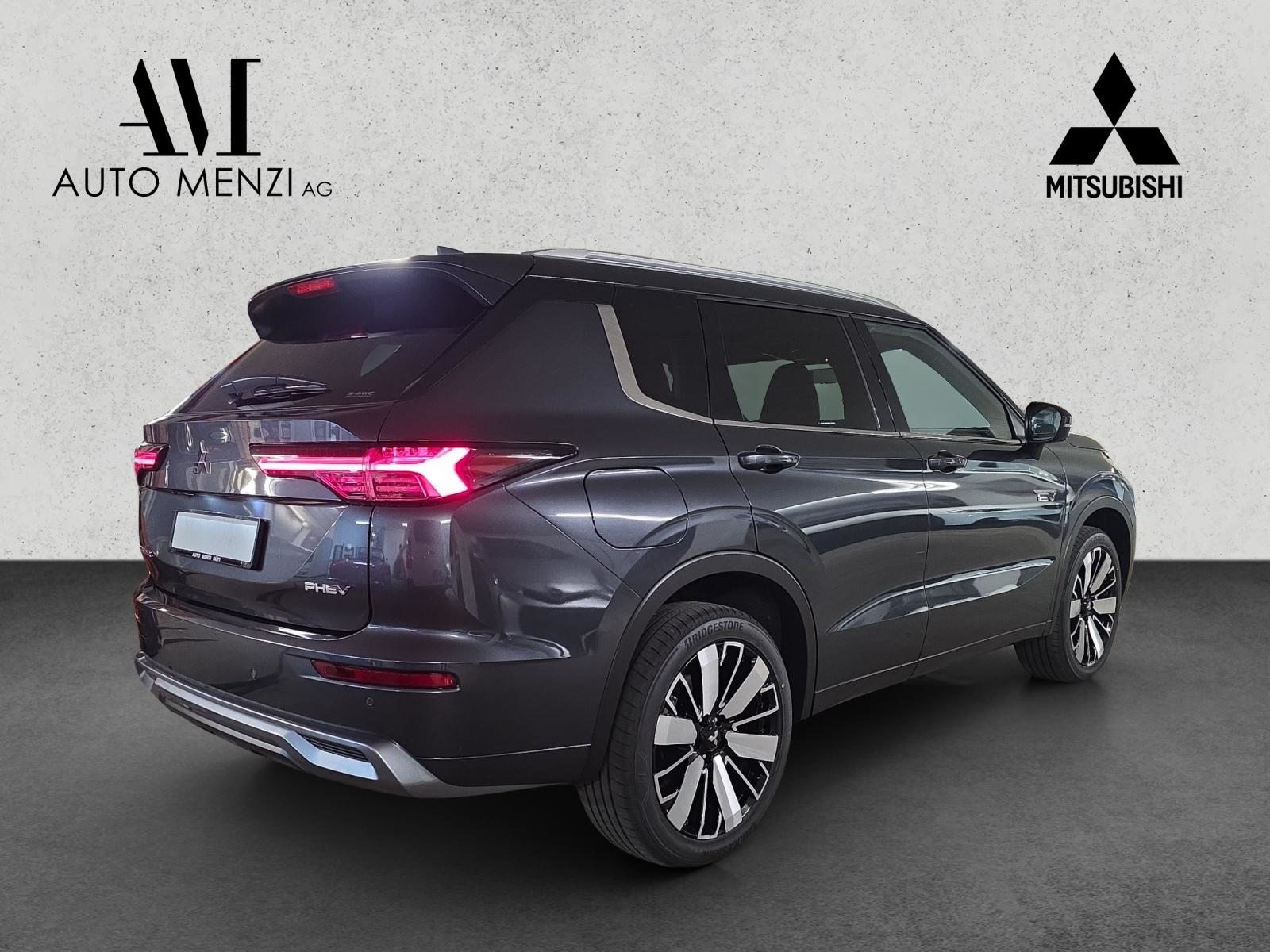 MITSUBISHI Outlander 2.4 PHEV Instyle+ 4x4, Plug-in-Hybrid Benzina/Elettrica, Auto nuove, Automatico - 3