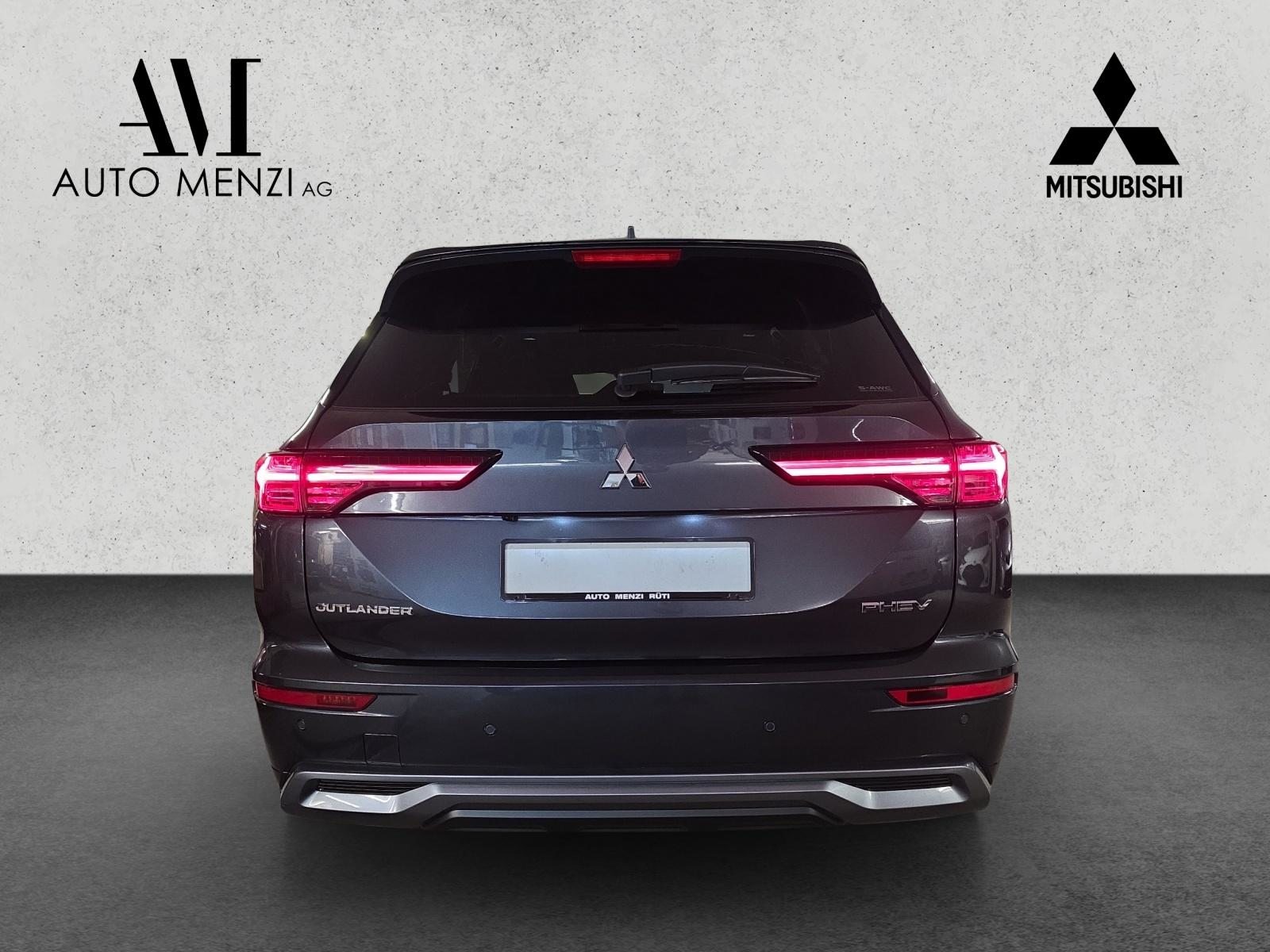 MITSUBISHI Outlander 2.4 PHEV Instyle+ 4x4, Plug-in-Hybrid Benzina/Elettrica, Auto nuove, Automatico - 4