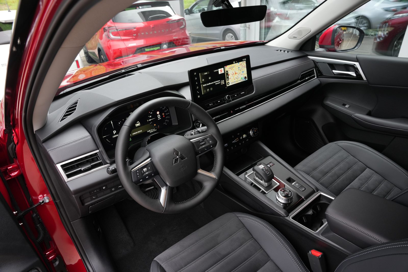 MITSUBISHI Outlander 2.4 PHEV Intense 4x4, Plug-in-Hybrid Petrol/Electric, New car, Automatic - 6