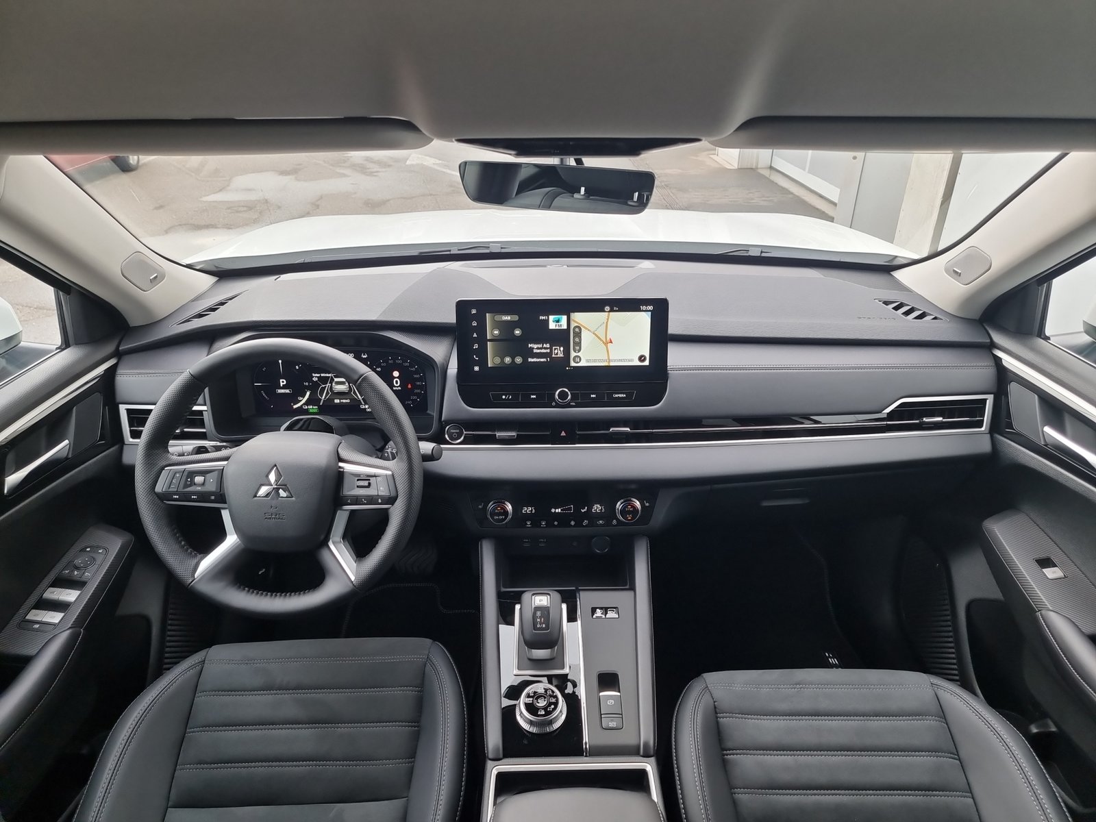 MITSUBISHI Outlander 2.4 PHEV Invite 4x4, Plug-in-Hybrid Benzina/Elettrica, Auto nuove, Automatico - 6
