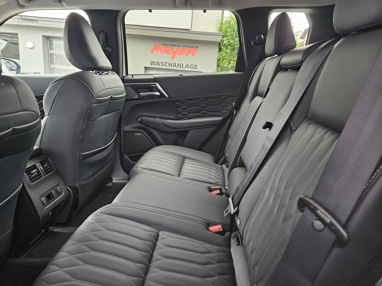 MITSUBISHI Outlander 2.4 PHEV Instyle 4x4, Plug-in-Hybrid Benzin/Elektro, Neuwagen, Automatik - 7