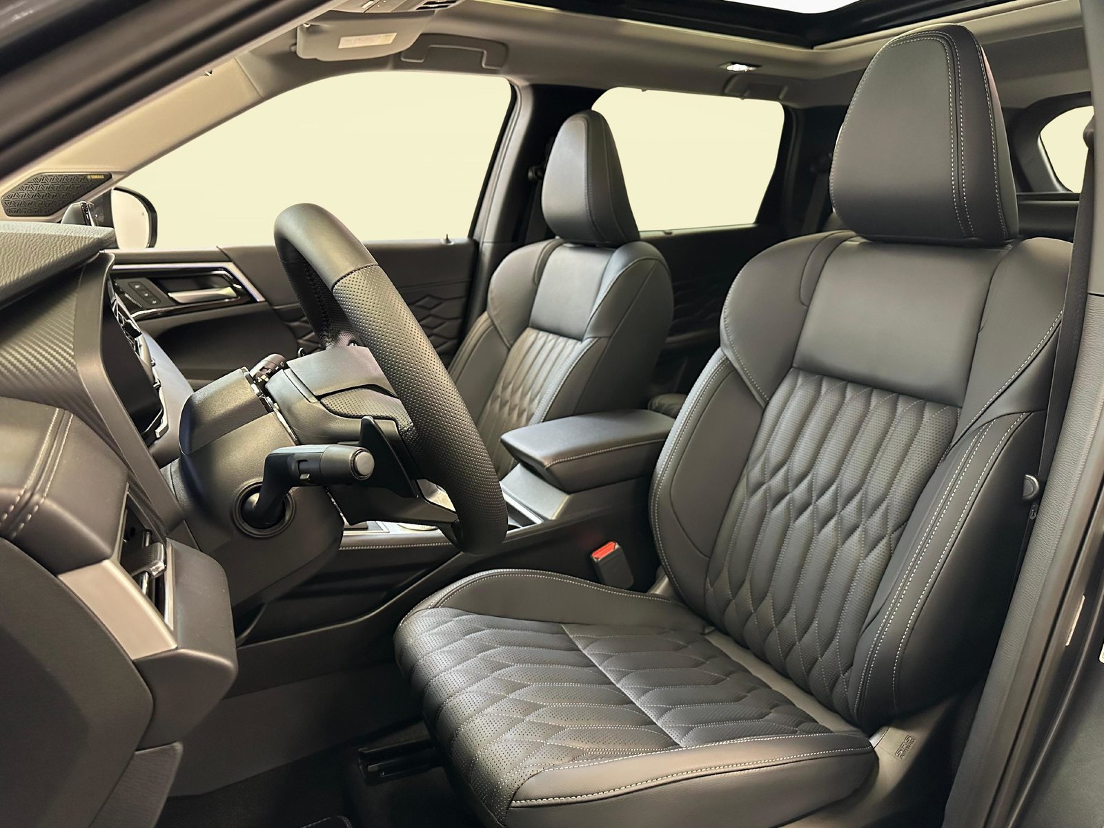 MITSUBISHI Outlander 2.4 PHEV Instyle 4x4, Plug-in-Hybrid Benzina/Elettrica, Auto nuove, Automatico - 5