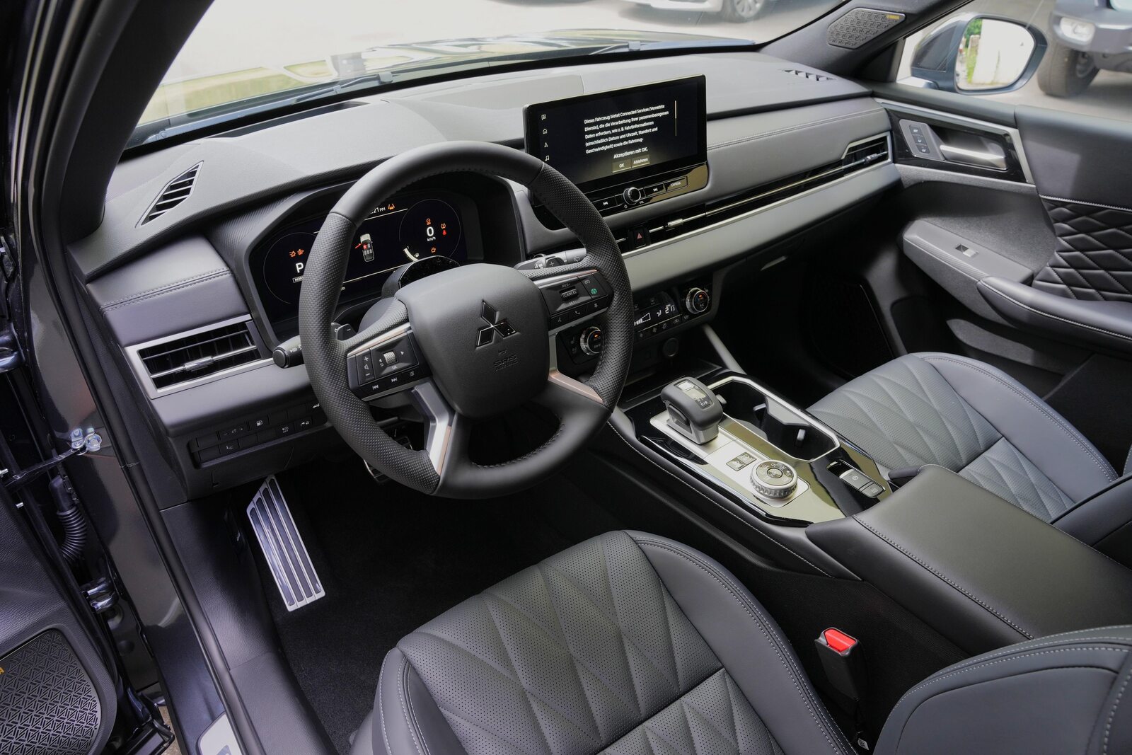 MITSUBISHI Outlander 2.4 PHEV Sport 4x4, Plug-in-Hybrid Petrol/Electric, New car, Automatic - 5