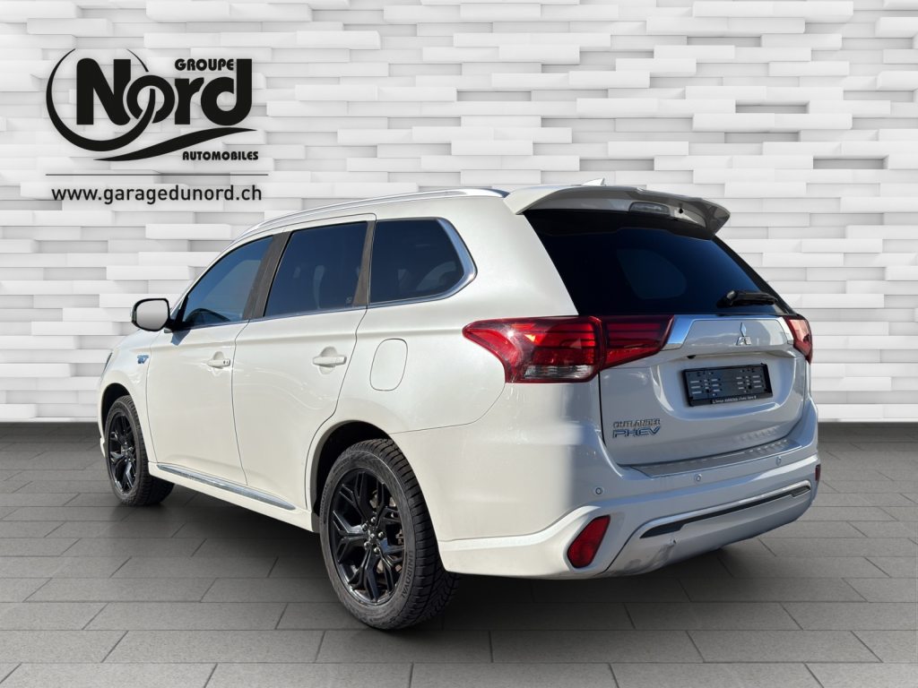 MITSUBISHI Outlander 2.4 PHEV Diamond, Plug-in-Hybrid Benzina/Elettrica, Occasioni / Usate, Automatico - 3