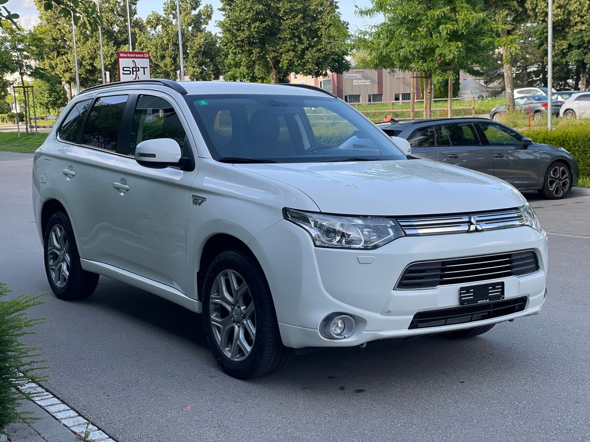 MITSUBISHI Outlander 2.0 PHEV Navigator eAssist, Plug-in-Hybrid Benzina/Elettrica, Occasioni / Usate, Automatico - 3