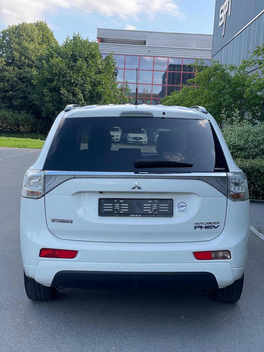 MITSUBISHI Outlander 2.0 PHEV Navigator eAssist, Plug-in-Hybrid Benzina/Elettrica, Occasioni / Usate, Automatico - 5