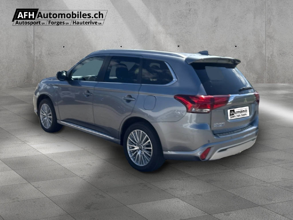 MITSUBISHI Outlander 2.4 PHEV Diamond, Plug-in-Hybrid Benzin/Elektro, Occasion / Gebraucht, Automatik - 3