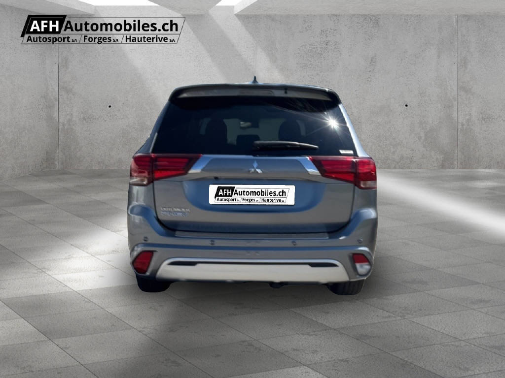 MITSUBISHI Outlander 2.4 PHEV Diamond, Plug-in-Hybrid Benzin/Elektro, Occasion / Gebraucht, Automatik - 4