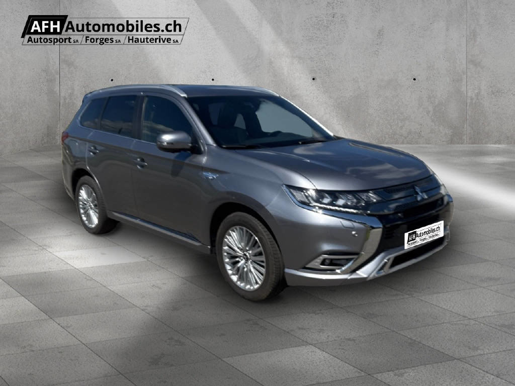 MITSUBISHI Outlander 2.4 PHEV Diamond, Plug-in-Hybrid Benzin/Elektro, Occasion / Gebraucht, Automatik - 7