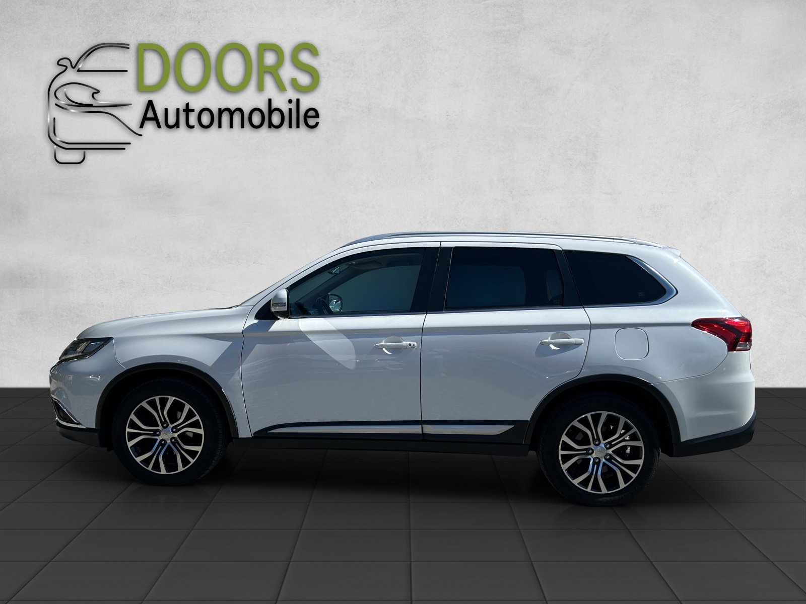 MITSUBISHI Outlander 2.2 DID Style Anniversary 4WD Automatic, Diesel, Occasion / Utilisé, Automatique - 7