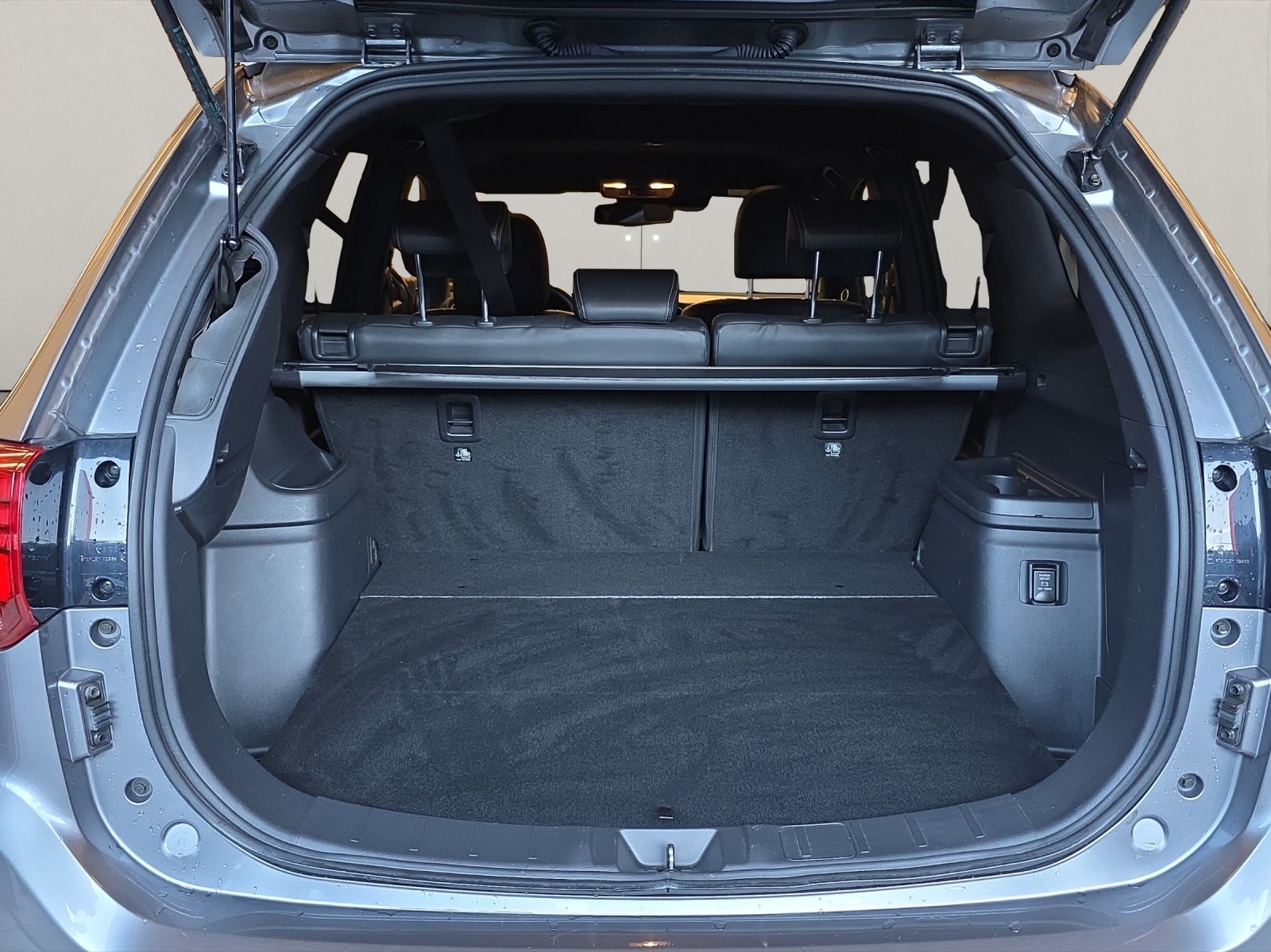 MITSUBISHI Outlander 2.4 PHEV Diamond, Hybride Rechargeable Essence/Électricité, Occasion / Utilisé, Automatique - 5