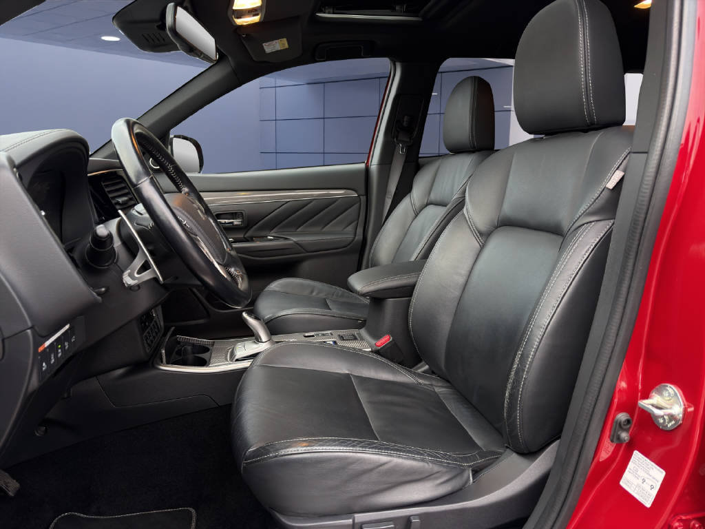 MITSUBISHI Outlander 2.4 PHEV Diamond, Hybride Rechargeable Essence/Électricité, Occasion / Utilisé, Automatique - 6