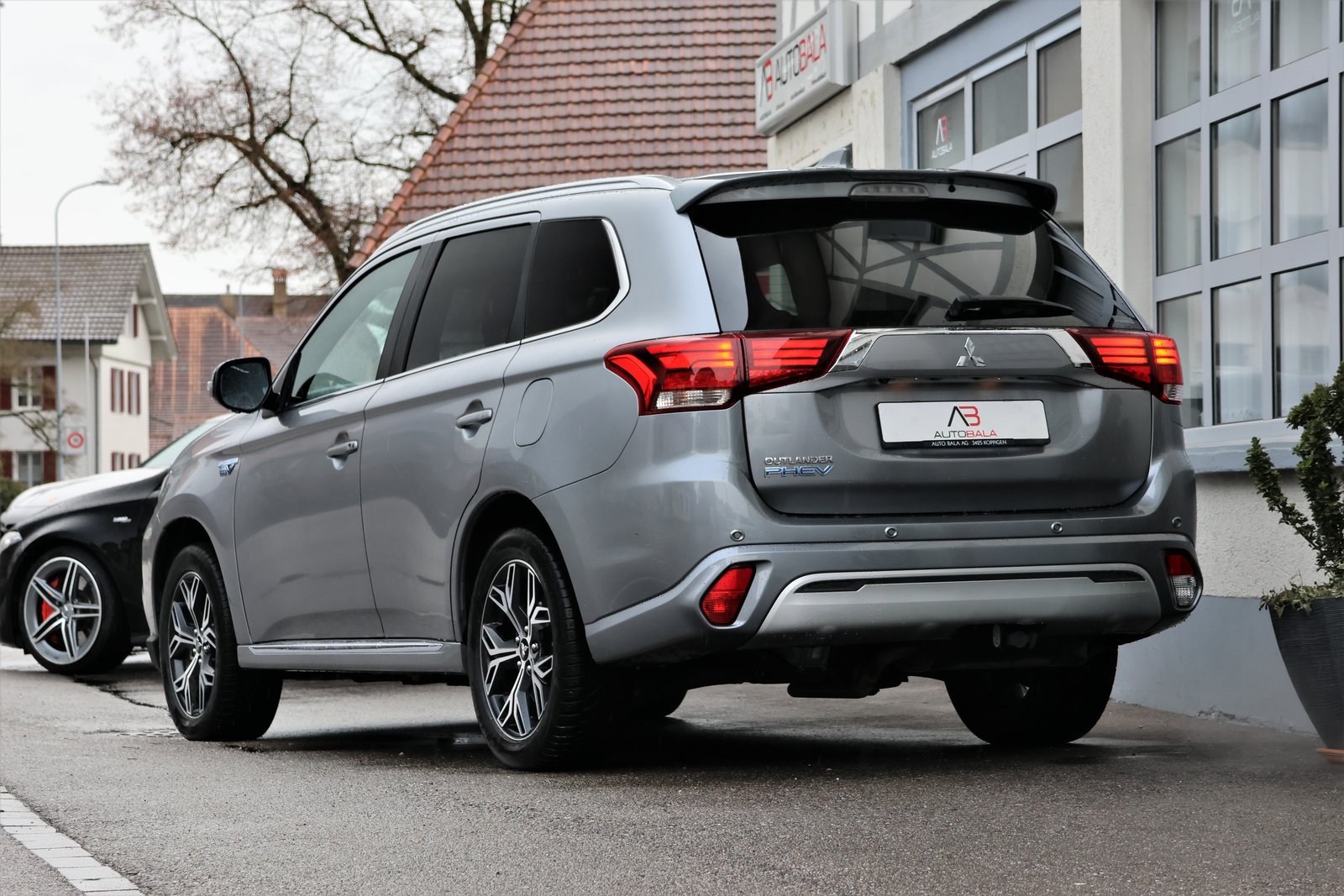 MITSUBISHI Outlander 2.4 PHEV Diamond S-Edition 4WD Automati, Hybride Rechargeable Essence/Électricité, Occasion / Utilisé, Automatique - 3