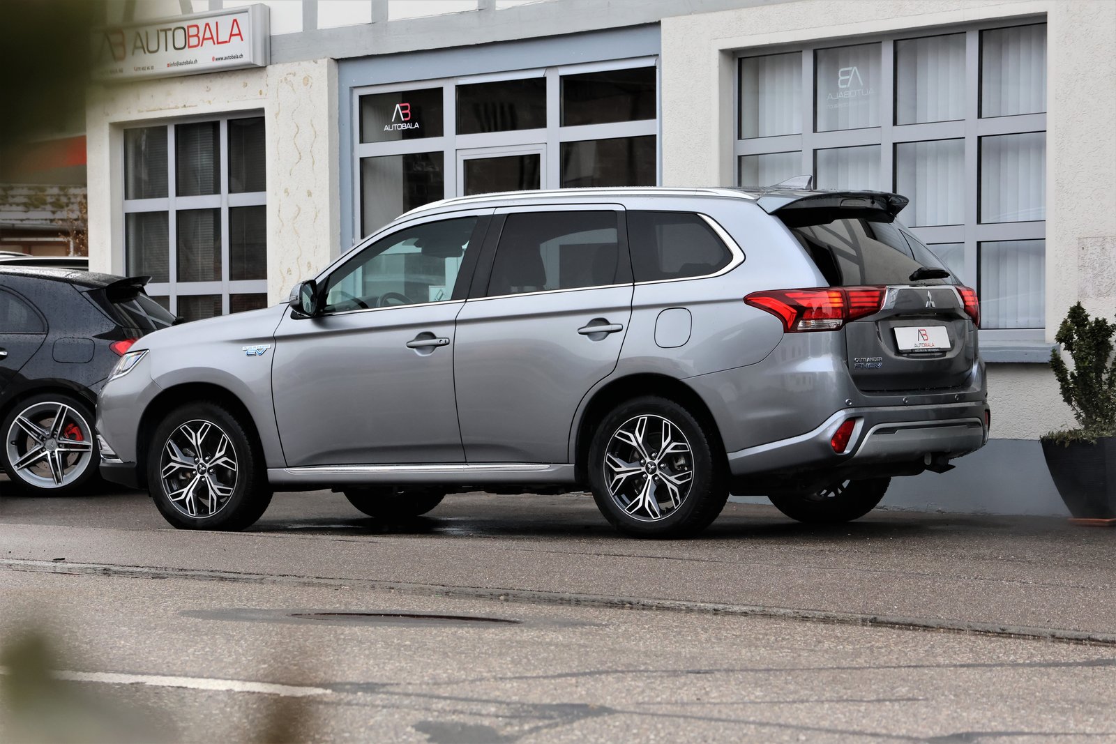 MITSUBISHI Outlander 2.4 PHEV Diamond S-Edition 4WD Automati, Hybride Rechargeable Essence/Électricité, Occasion / Utilisé, Automatique - 4