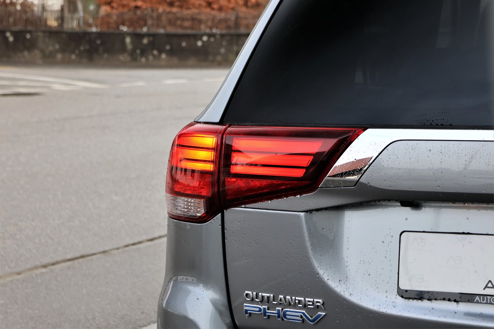 MITSUBISHI Outlander 2.4 PHEV Diamond S-Edition 4WD Automati, Hybride Rechargeable Essence/Électricité, Occasion / Utilisé, Automatique - 5