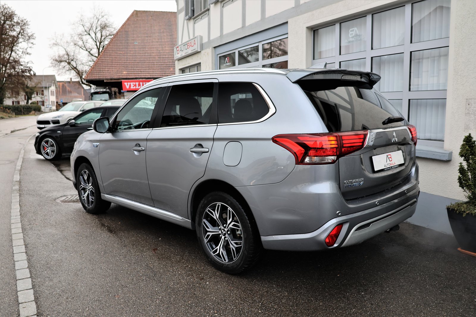 MITSUBISHI Outlander 2.4 PHEV Diamond S-Edition 4WD Automati, Hybride Rechargeable Essence/Électricité, Occasion / Utilisé, Automatique - 6