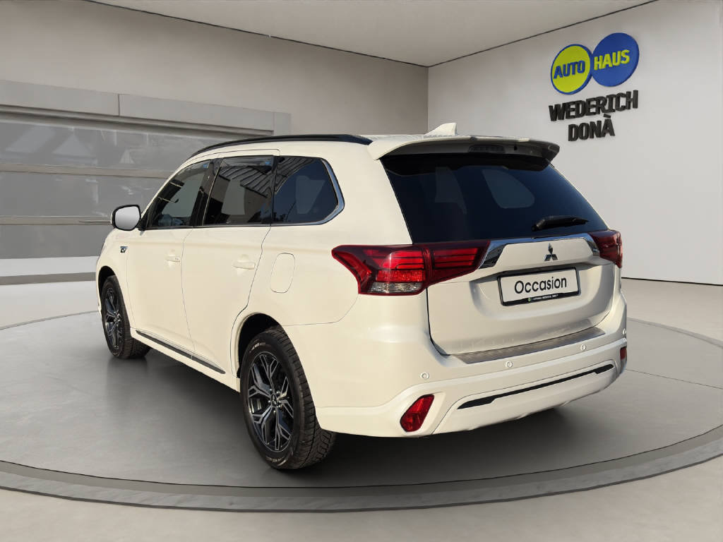 MITSUBISHI Outlander 2.4 PHEV Diamond S-Edition, Voll-Hybrid Benzin/Elektro, Occasion / Gebraucht, Automatik - 3