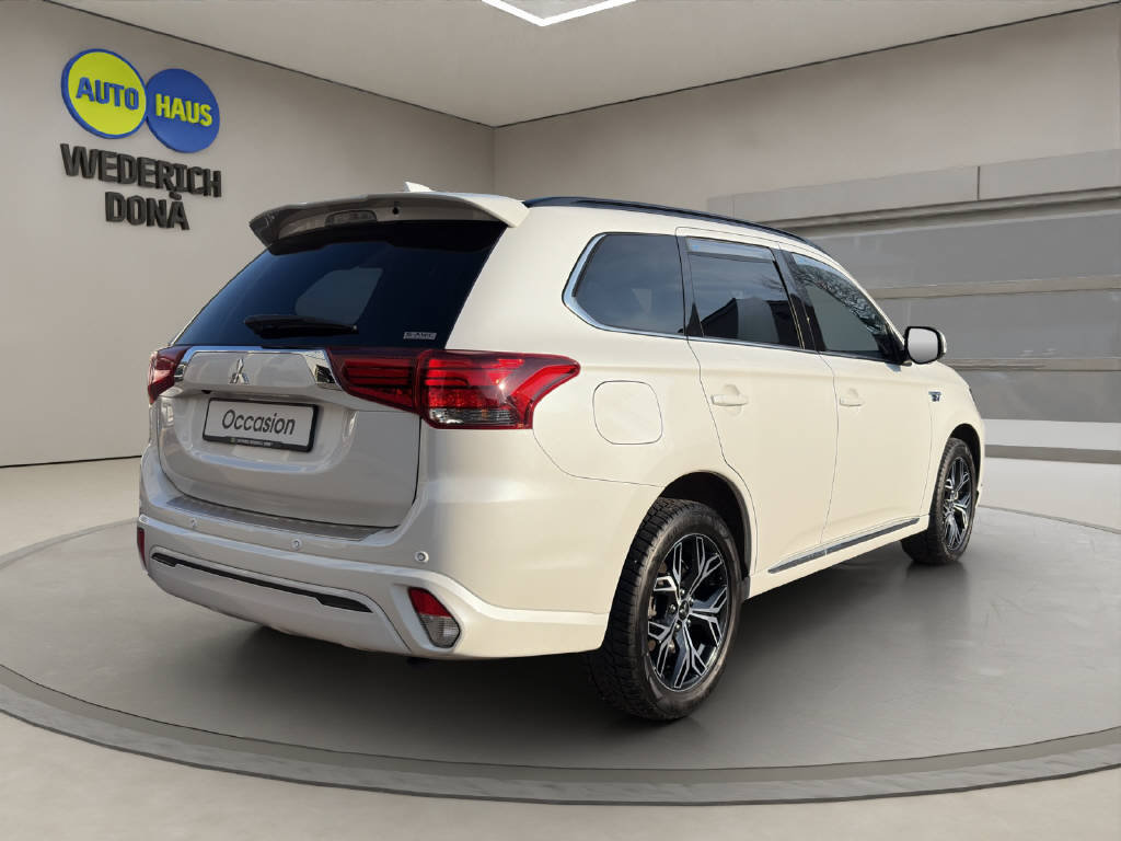 MITSUBISHI Outlander 2.4 PHEV Diamond S-Edition, Voll-Hybrid Benzin/Elektro, Occasion / Gebraucht, Automatik - 5