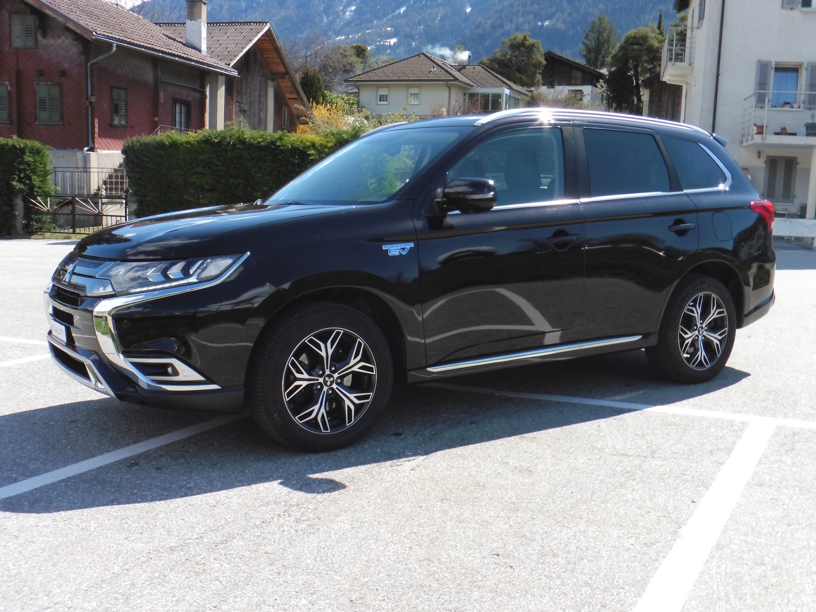 MITSUBISHI Outlander 2.4 PHEV Style 4WD Automatic, Hybride Rechargeable Essence/Électricité, Occasion / Utilisé, Automatique - 5