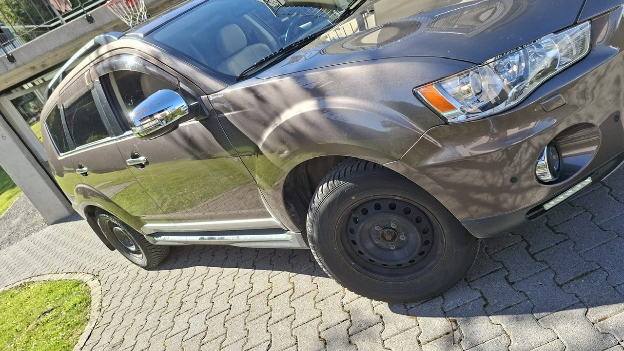 MITSUBISHI Outlander 2.2 DID Navigator 4WD TC-SST, Diesel, Second hand / Used, Automatic - 3