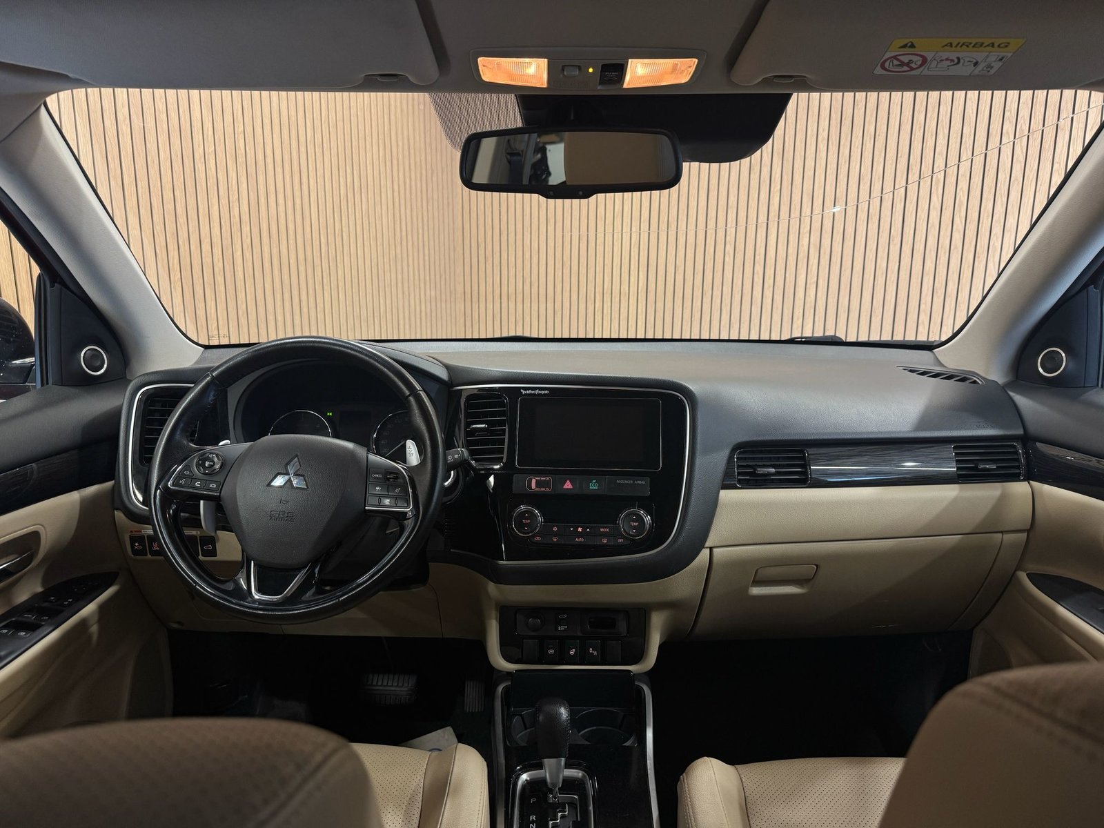 MITSUBISHI Outlander 2.2 DID Diamond Annivers. 4WD Automatic, Diesel, Second hand / Used, Automatic - 7