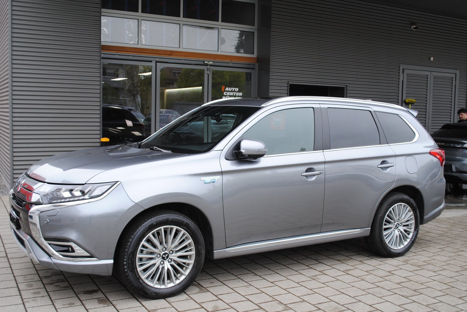 MITSUBISHI Outlander 2.4 PHEV Diamond 4WD Automatic, Plug-in-Hybrid Benzina/Elettrica, Occasioni / Usate, Automatico - 5