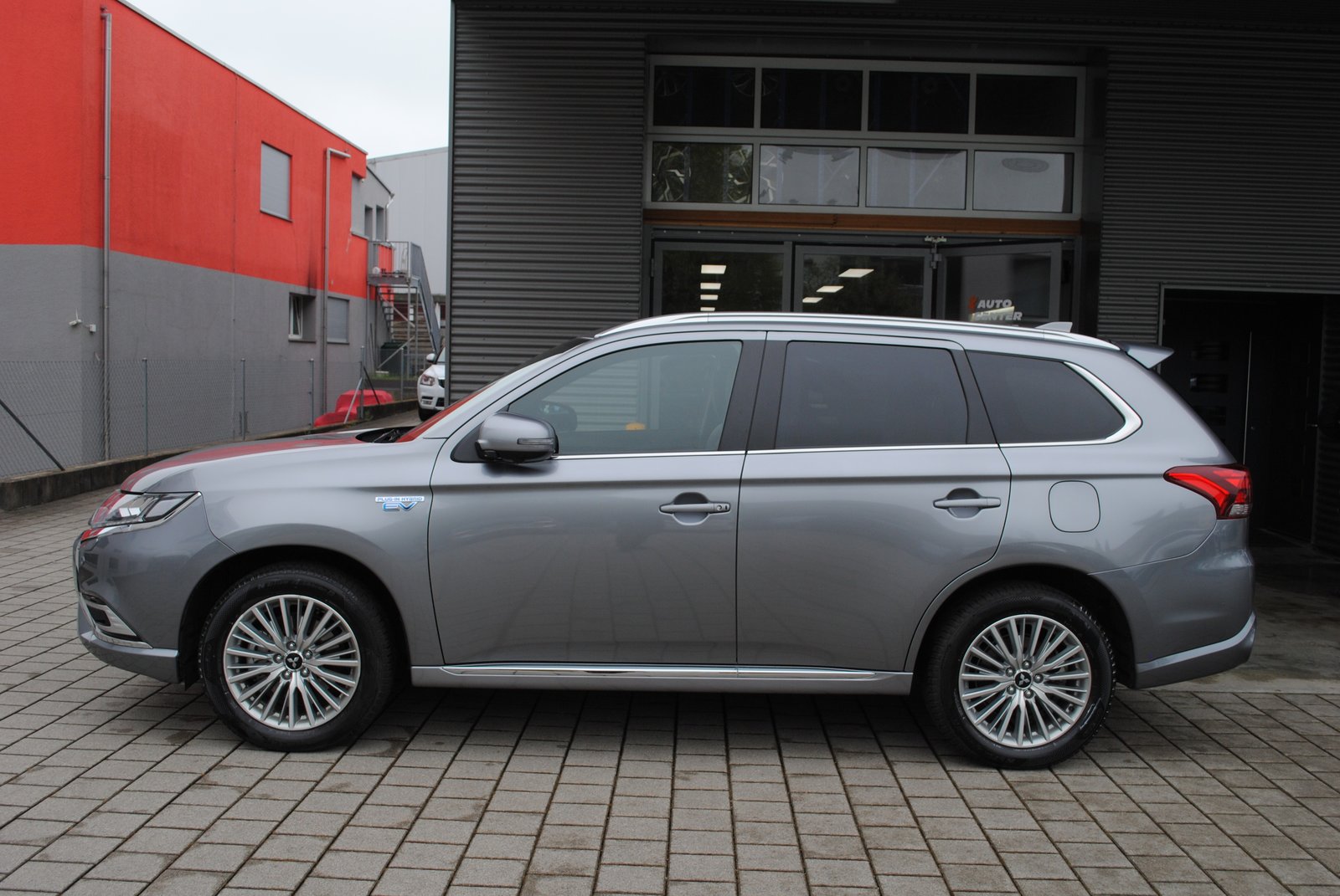 MITSUBISHI Outlander 2.4 PHEV Diamond 4WD Automatic, Plug-in-Hybrid Benzina/Elettrica, Occasioni / Usate, Automatico - 6