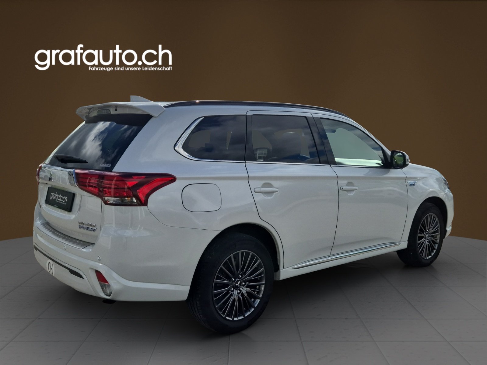 MITSUBISHI Outlander 2.4 PHEV Diamond S-Edition, Plug-in-Hybrid Petrol/Electric, Second hand / Used, Automatic - 5