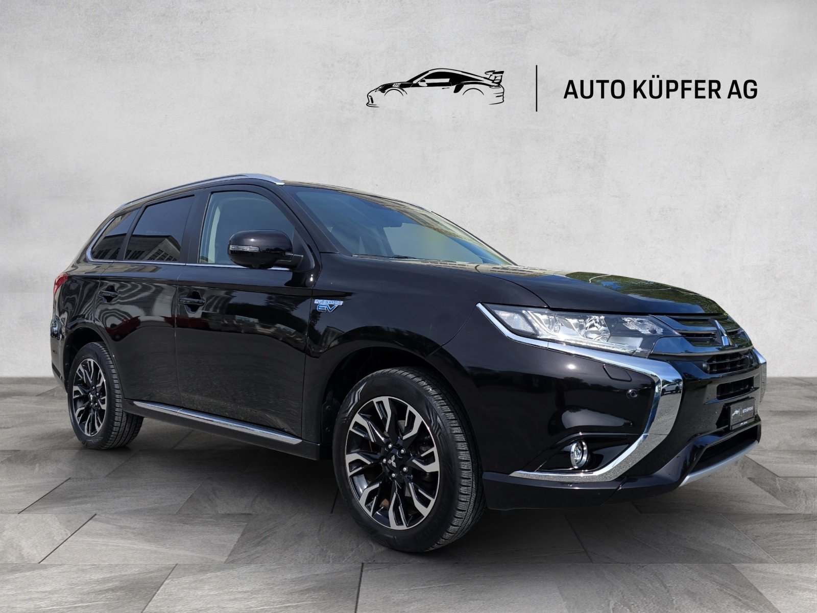 MITSUBISHI Outlander 2.4 PHEV Diamond S-Edition 4WD Automati, Plug-in-Hybrid Benzin/Elektro, Occasion / Gebraucht, Automatik - 2