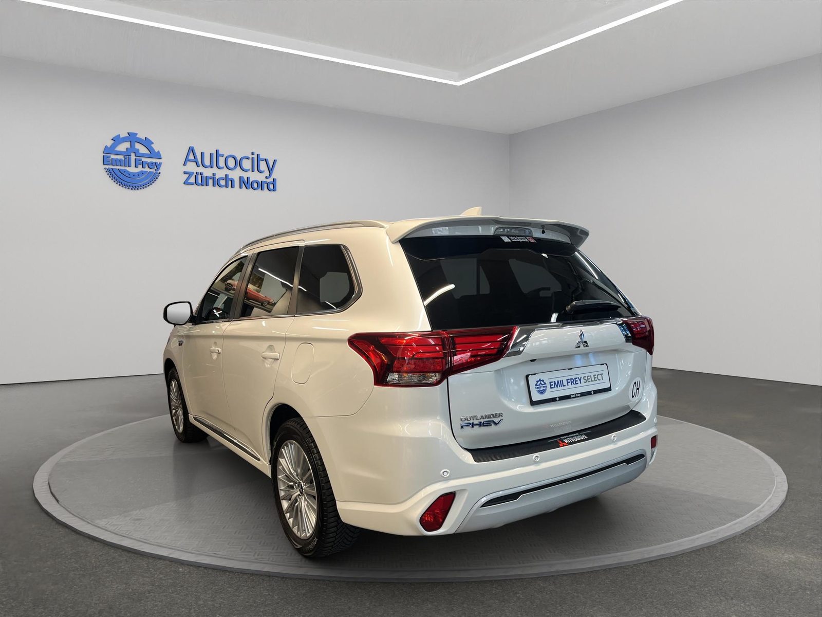 MITSUBISHI Outlander 2.4 PHEV Diamond, Hybride Rechargeable Essence/Électricité, Occasion / Utilisé, Automatique - 3
