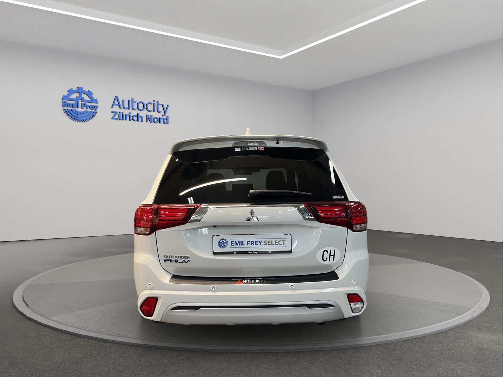 MITSUBISHI Outlander 2.4 PHEV Diamond, Hybride Rechargeable Essence/Électricité, Occasion / Utilisé, Automatique - 4