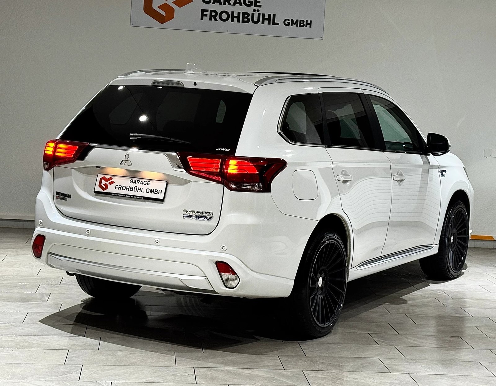 MITSUBISHI Outlander 2.0 PHEV Diamond 4WD Automatic, Plug-in-Hybrid Benzin/Elektro, Occasion / Gebraucht, Automatik - 4