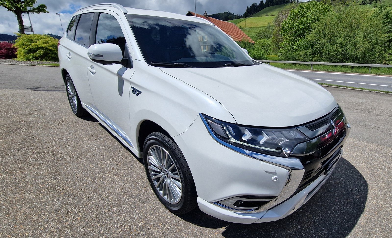 MITSUBISHI Outlander 2.4 PHEV Diamond S-Edition 4WD Automati, Hybride Rechargeable Essence/Électricité, Occasion / Utilisé, Automatique - 3