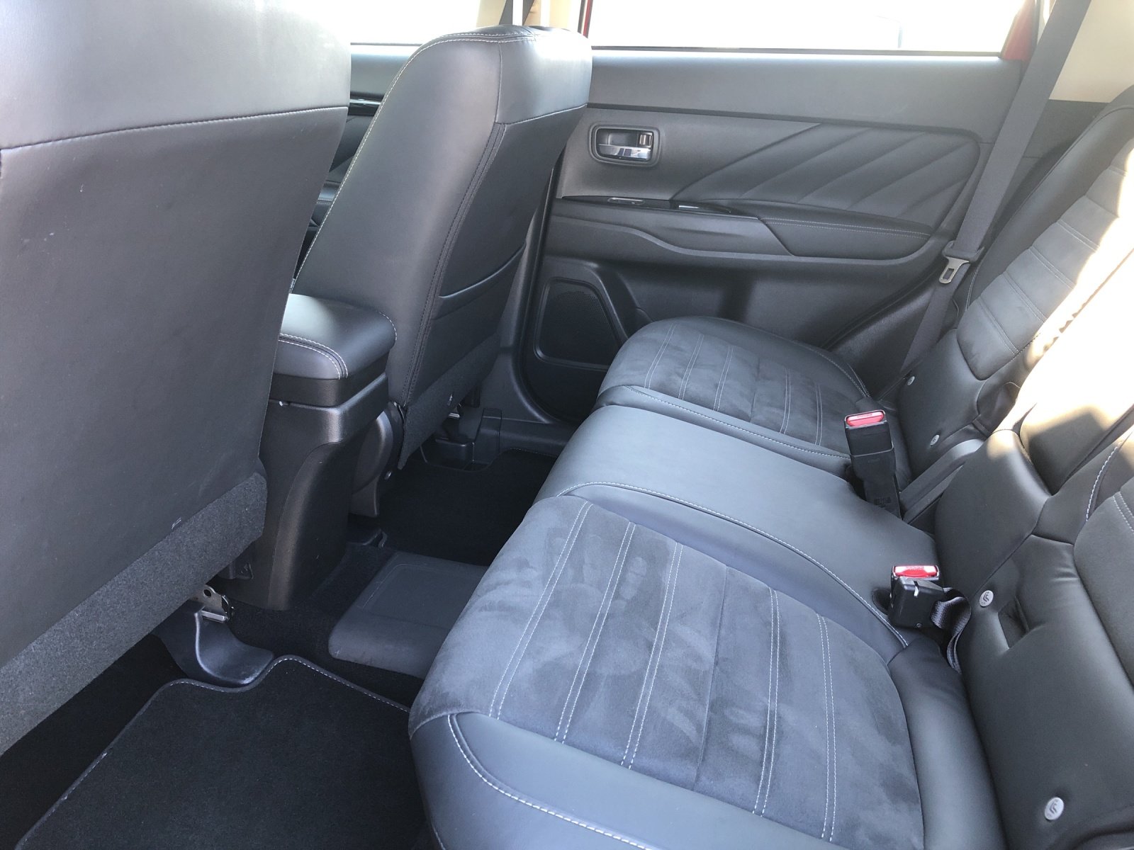 MITSUBISHI Outlander 2.0 PHEV Style, Hybride Rechargeable Essence/Électricité, Occasion / Utilisé, Automatique - 6