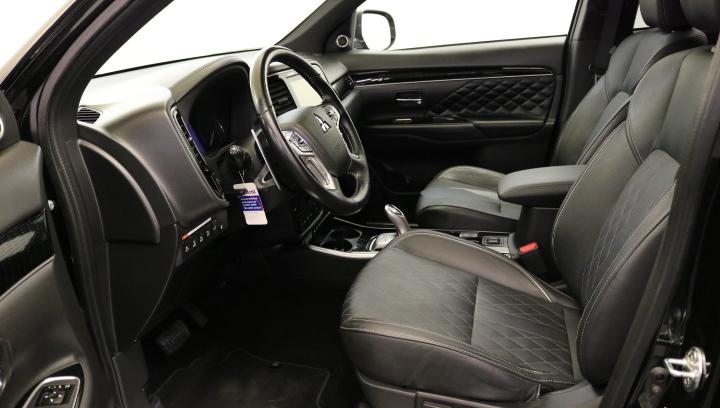 MITSUBISHI Outlander 2.4 PHEV Diamond+, Plug-in-Hybrid Benzin/Elektro, Occasion / Gebraucht, Automatik - 7