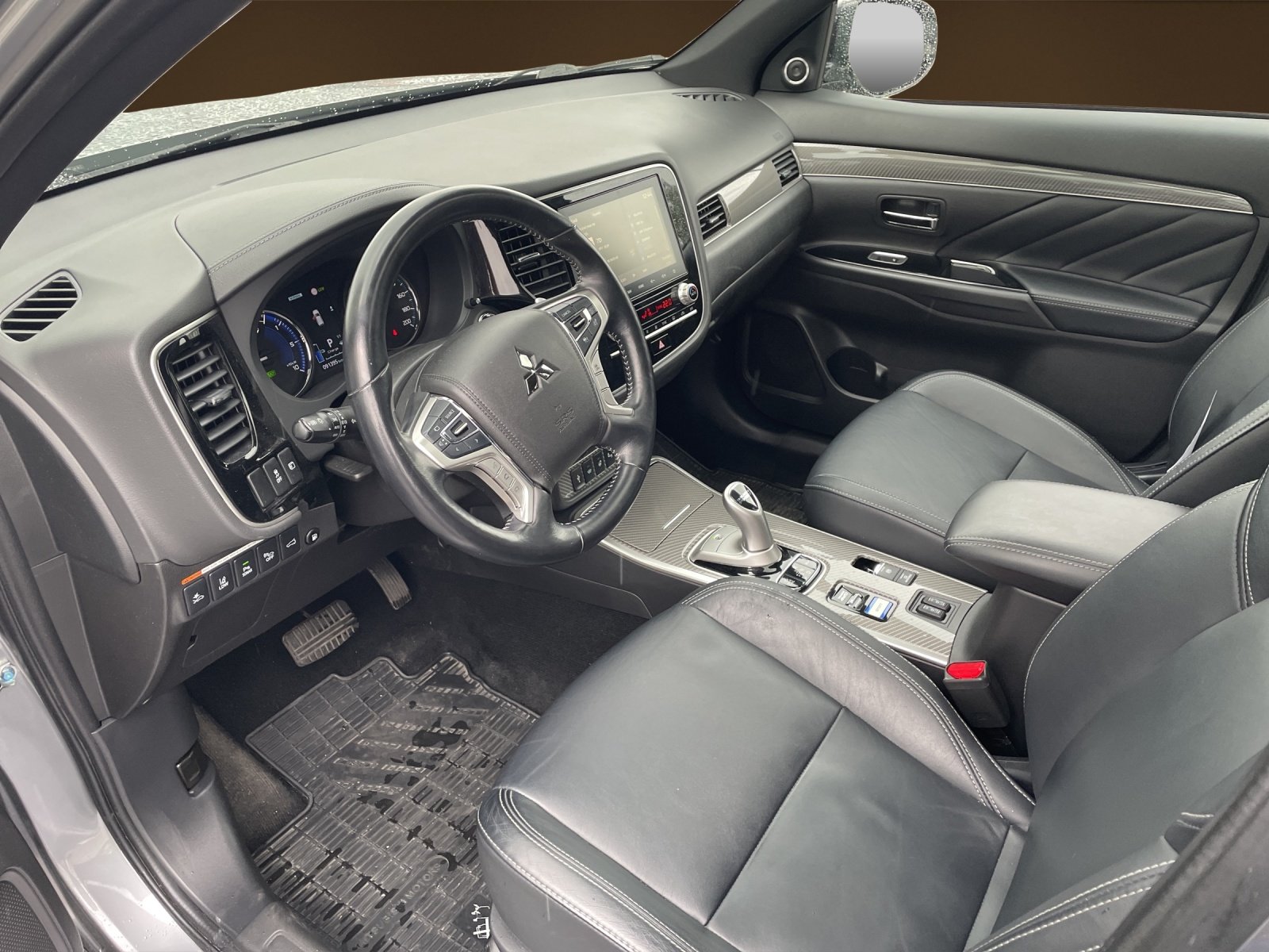 MITSUBISHI Outlander 2.4 PHEV Diamond, Plug-in-Hybrid Benzin/Elektro, Occasion / Gebraucht, Automatik - 6
