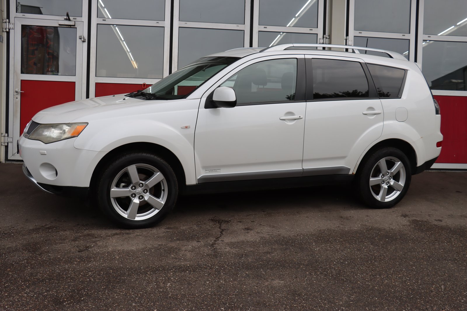 MITSUBISHI Outlander 2.0 DID Intense 4WD, Diesel, Second hand / Used, Manual - 5
