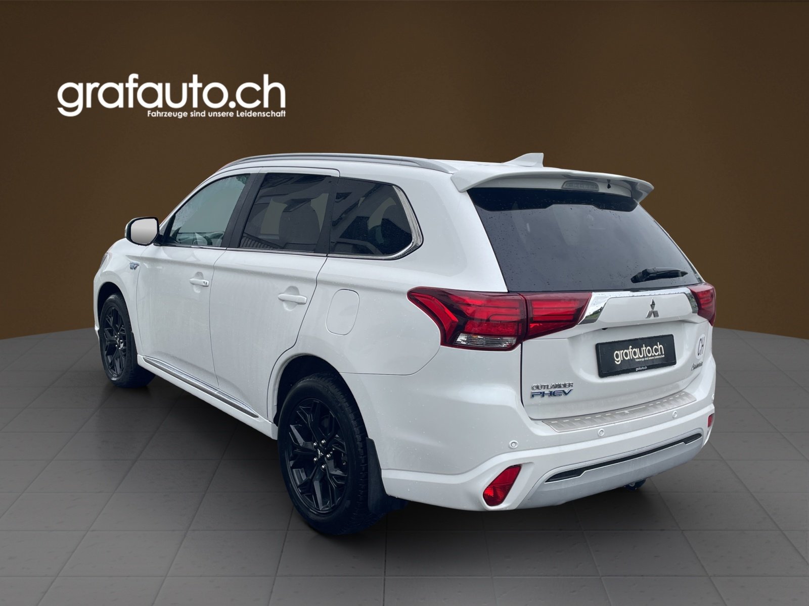 MITSUBISHI Outlander 2.4 PHEV Diamond, Plug-in-Hybrid Petrol/Electric, Second hand / Used, Automatic - 4