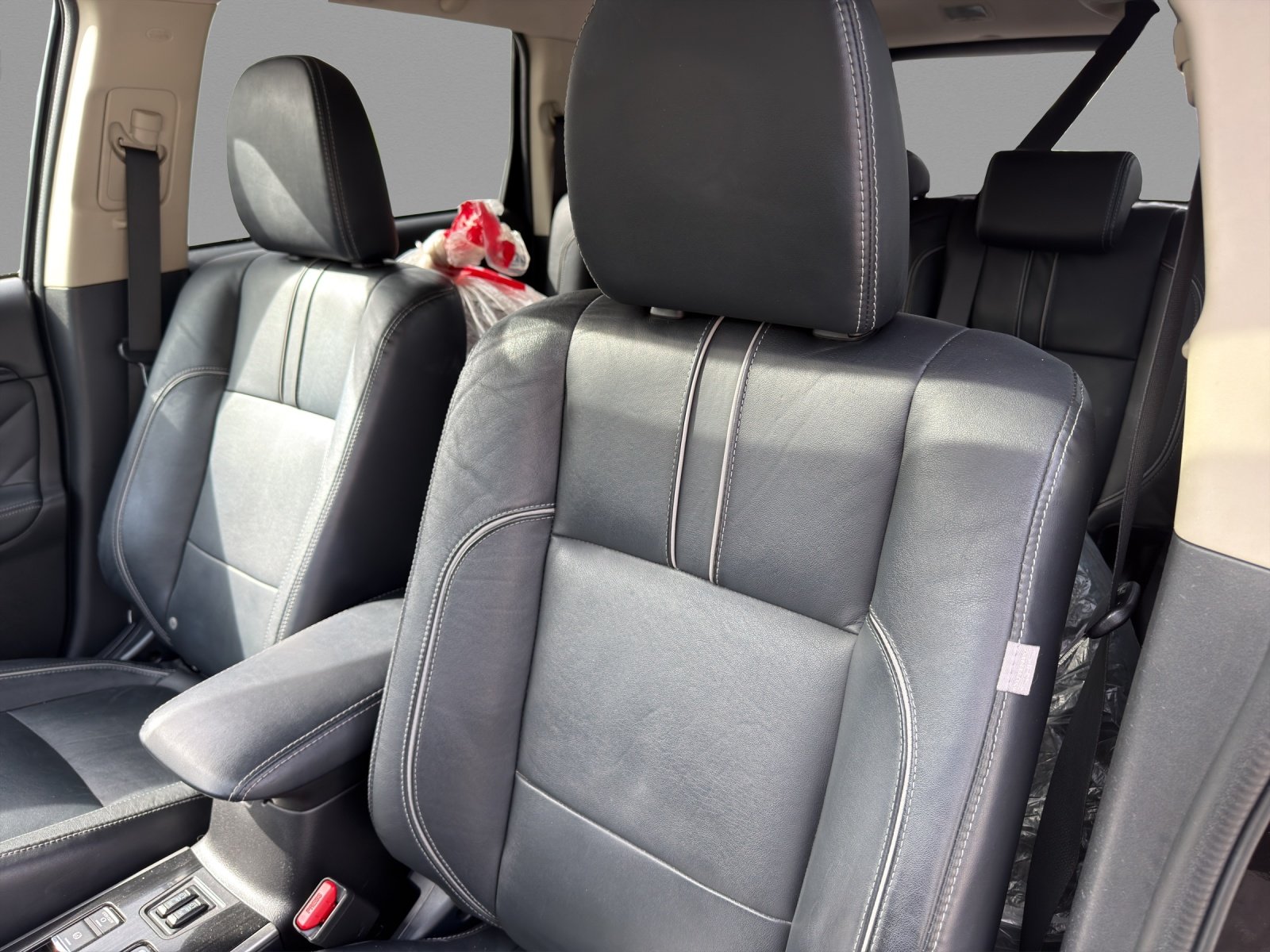 MITSUBISHI Outlander 2.0 PHEV 4WD Automatic, Hybride Rechargeable Essence/Électricité, Occasion / Utilisé, Automatique - 7