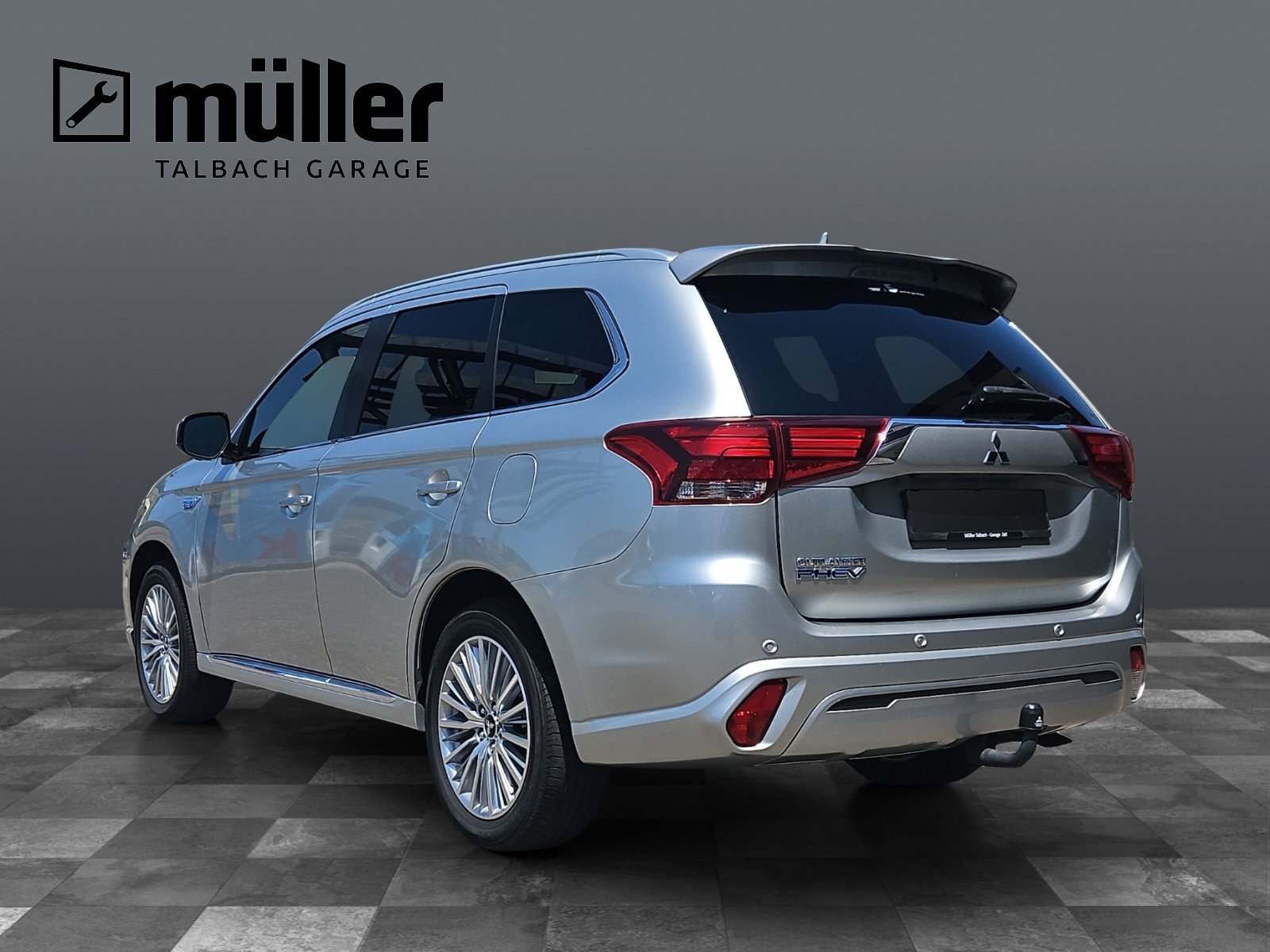 MITSUBISHI Outlander 2.4 PHEV Diamond 4WD Automat inkl. AHK, Plug-in-Hybrid Benzin/Elektro, Occasion / Gebraucht, Automatik - 3