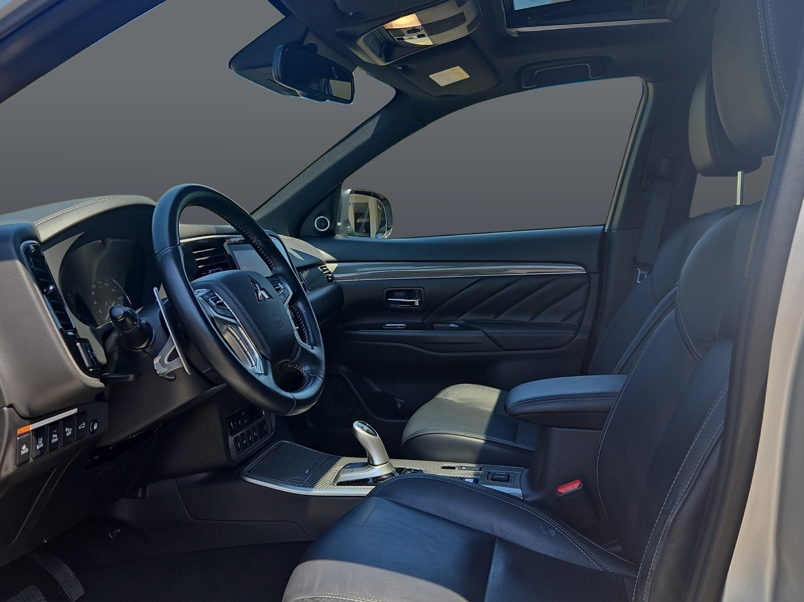 MITSUBISHI Outlander 2.4 PHEV Diamond 4WD Automat inkl. AHK, Plug-in-Hybrid Benzin/Elektro, Occasion / Gebraucht, Automatik - 6