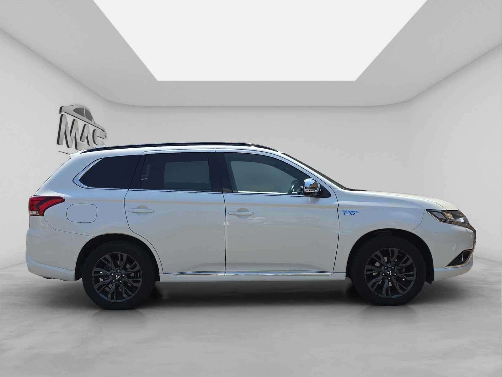 MITSUBISHI Outlander 2.0 PHEV Style Anniversary 4WD Automati, Plug-in-Hybrid Benzin/Elektro, Occasion / Gebraucht, Automatik - 7