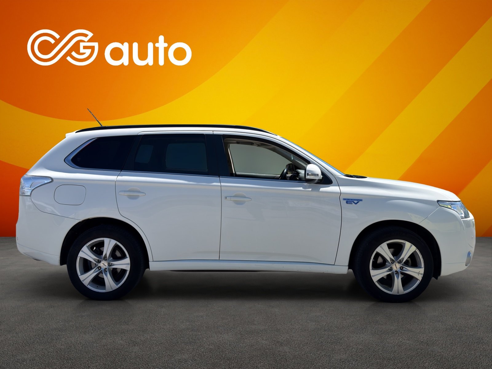 MITSUBISHI Outlander 2.0 PHEV Navigator eAssist, Plug-in-Hybrid Benzin/Elektro, Occasion / Gebraucht, Automatik - 5